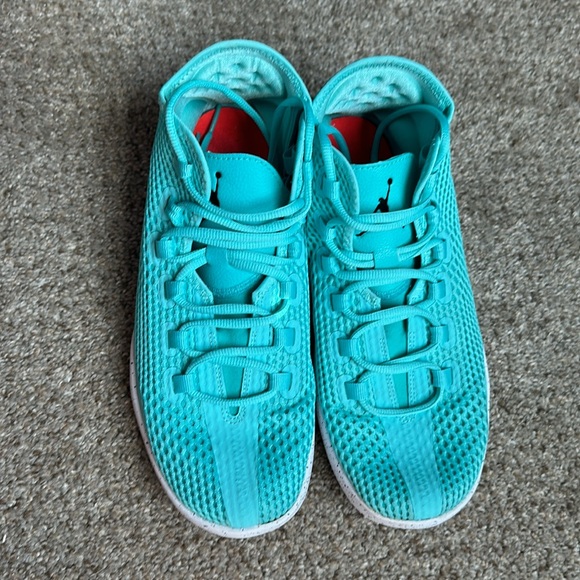 Jordan Reveal Hyper Turquoise - Picture 2 of 10